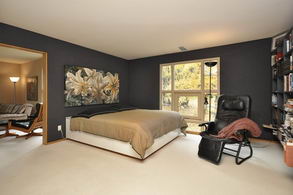 Master Bedroom - Country homes for sale and luxury real estate including horse farms and property in the Caledon and King City areas near Toronto